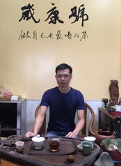 醉心堅守無障礙，做自己也愛喝的茶——訪我校經(jīng)濟貿(mào)易學(xué)院2001級校友莊進江